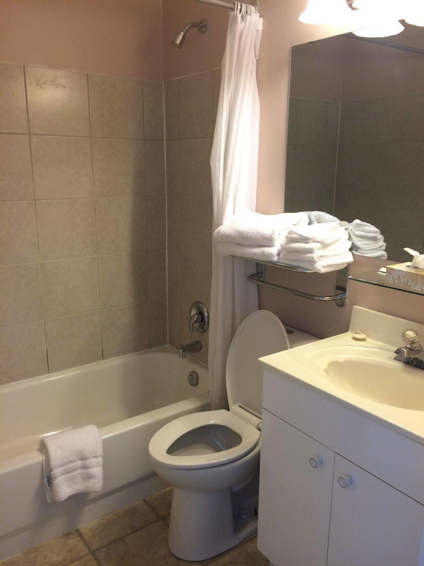 Shemron Suites Hotel Deep River Eksteriør bilde