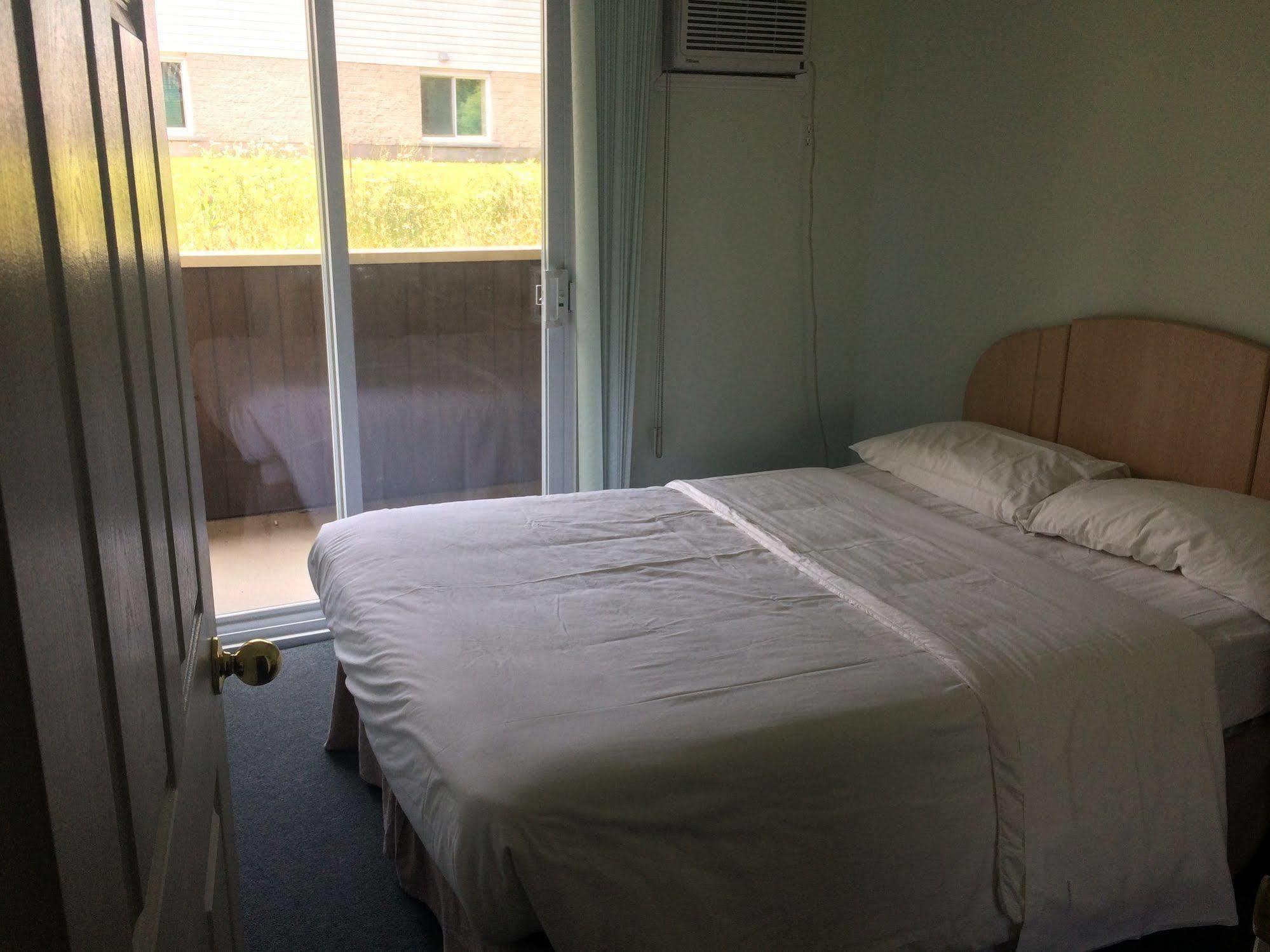 Shemron Suites Hotel Deep River Eksteriør bilde