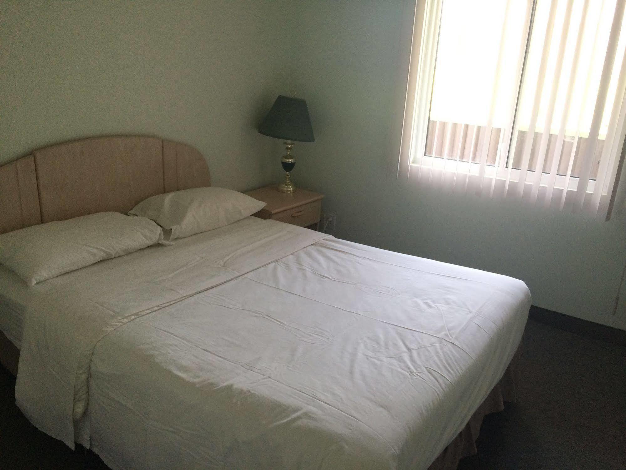 Shemron Suites Hotel Deep River Eksteriør bilde