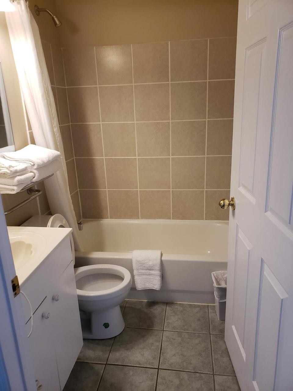 Shemron Suites Hotel Deep River Eksteriør bilde