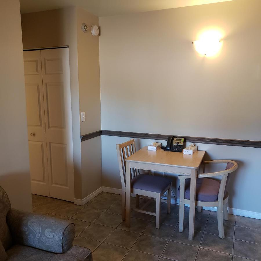 Shemron Suites Hotel Deep River Eksteriør bilde